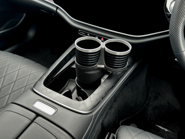 MERCEDES BENZ（メルセデスベンツ） E-Class用ドリンクホルダーが発売となりました